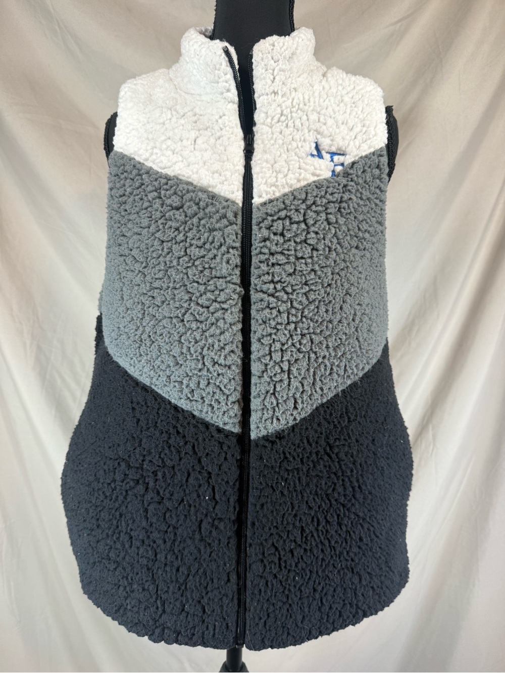 Gameday Couture Air Force Falcons Chevron Sherpa Vest White/Gray/Black - Medium